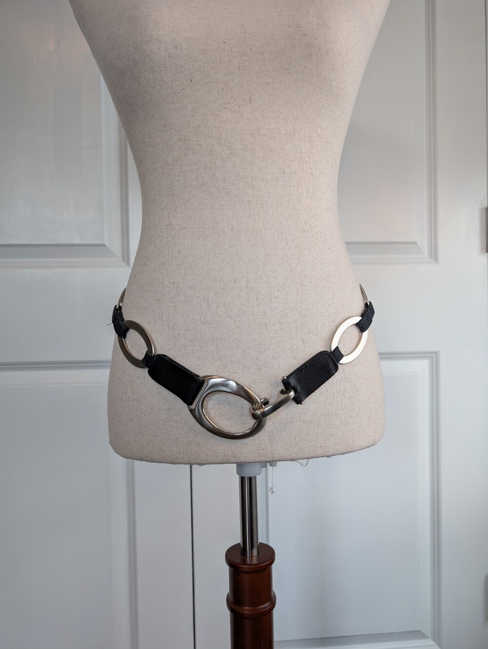 Suzi Roher Black Leather Waist Belt with Silver Oval Links Size Medium